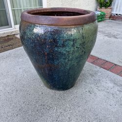 Garden Ceramic Fountain Pot 25"hx22"w