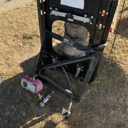 Demco Model 6333 GMC Puck To Rail System  