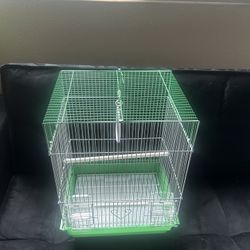 🌿 Fresh & Bright Green Bird Cage – Perfect Home for Your Feathered Friend! 🐦