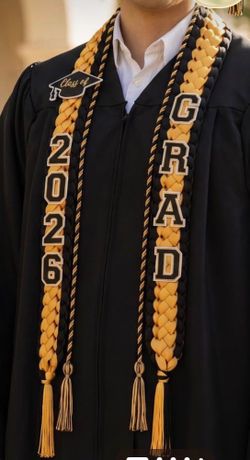 graduation lei blue and white brand new ( example in picture at the end)