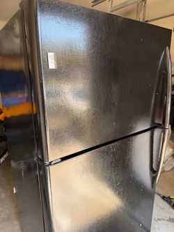 GE Refrigerator