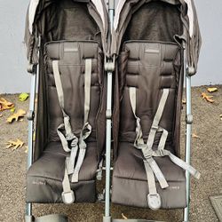 Uppababy vista Double Twin Stroller with second Rumble seat + Double G-Link.
