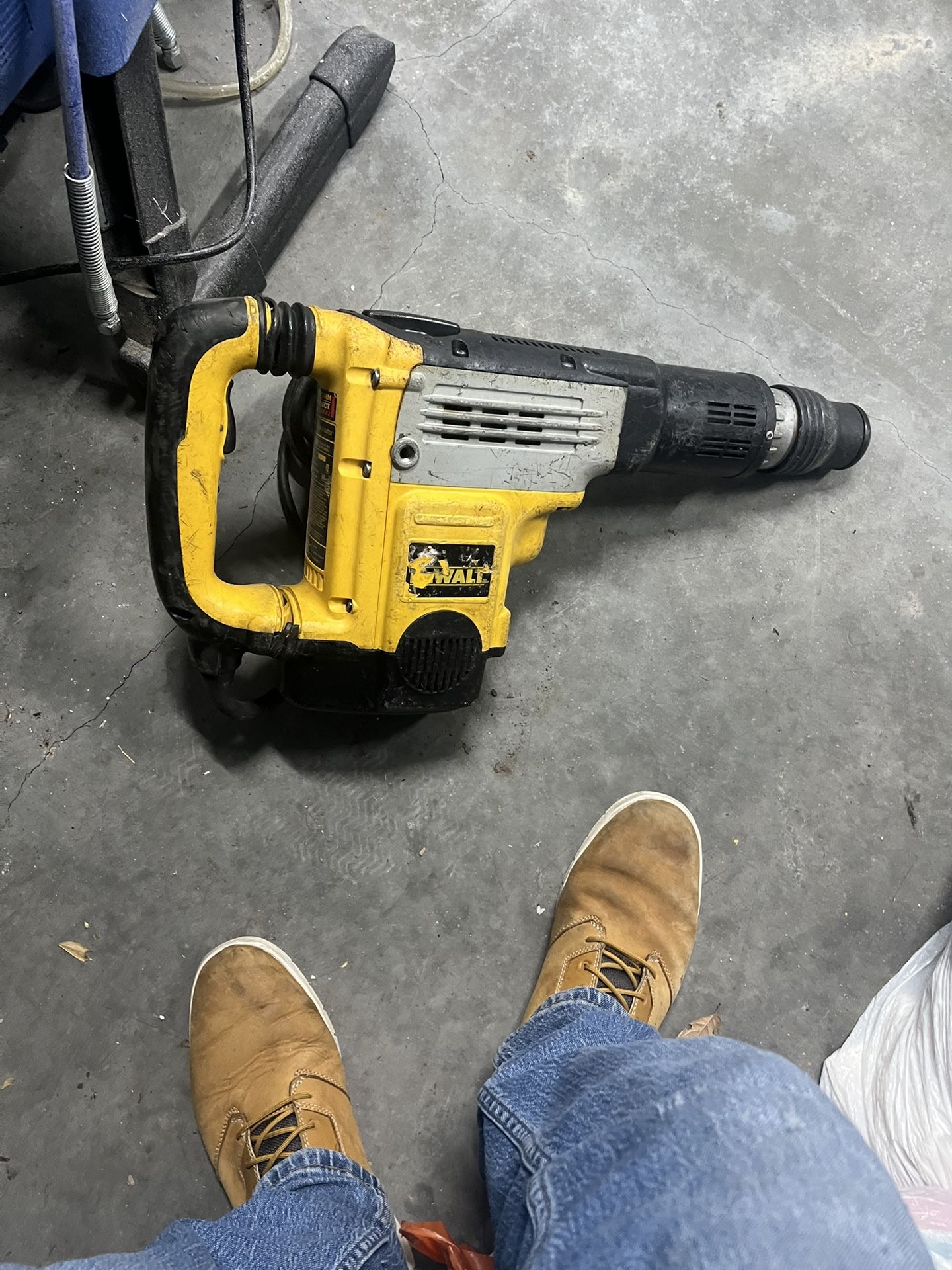 Powerful Dewalt Rotor Hammer