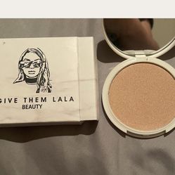New Showstopper Highlighter 