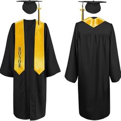 Graduation Gown,Cap Tassel Set // Bata De Graduación Toga, Birrete Y Banda Dorada