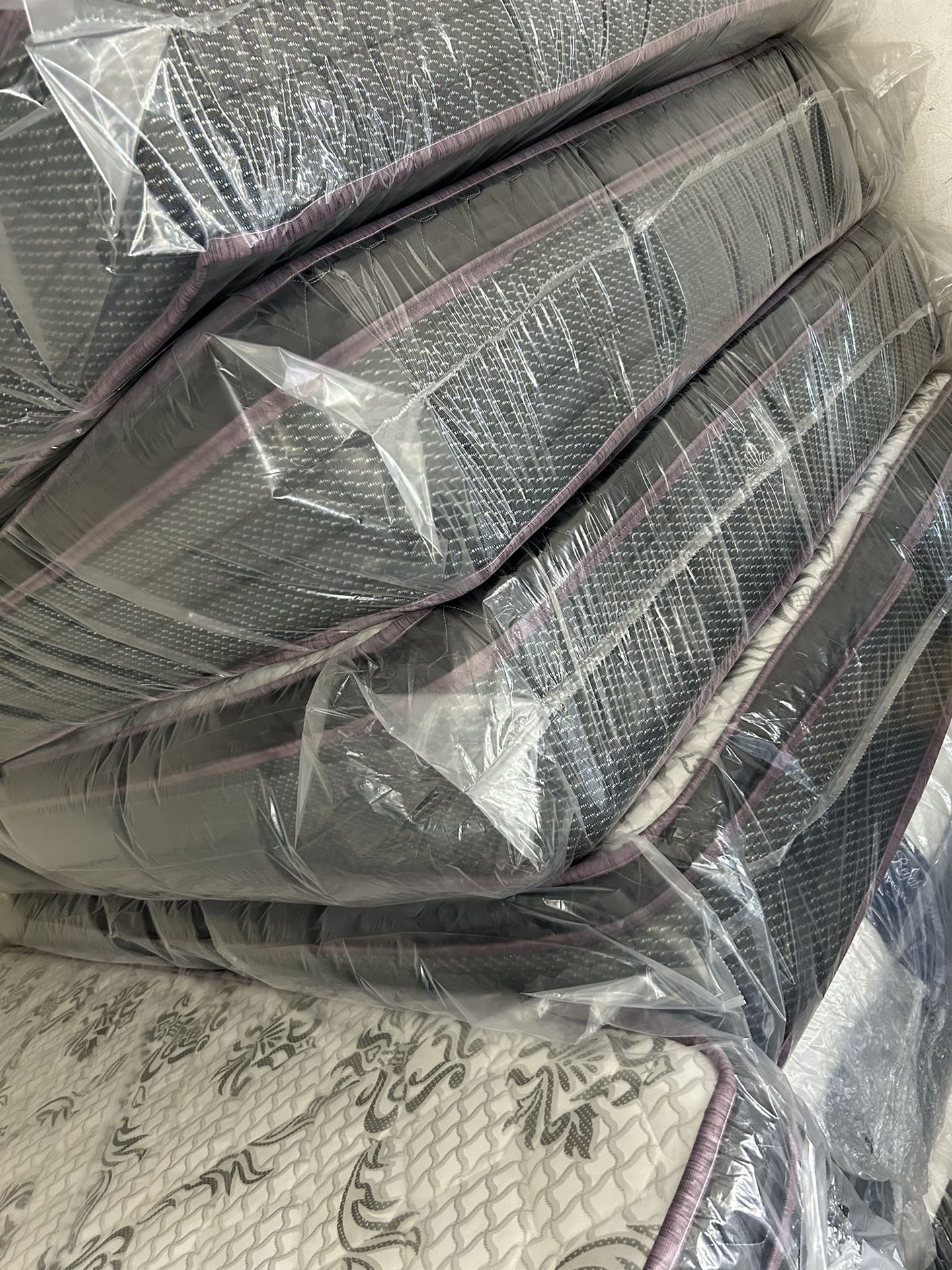 Twin Size Plush Pillow Top