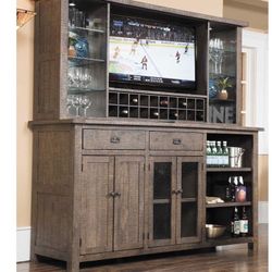 Entertainment Bar