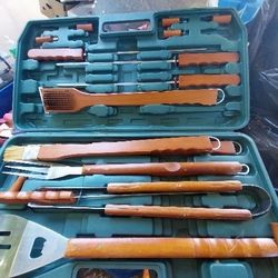BBQ Set Like New