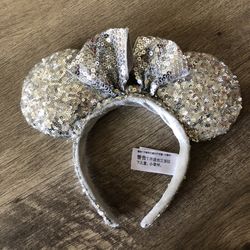 Disneyland Parks Silver Sequin Minnie Ears