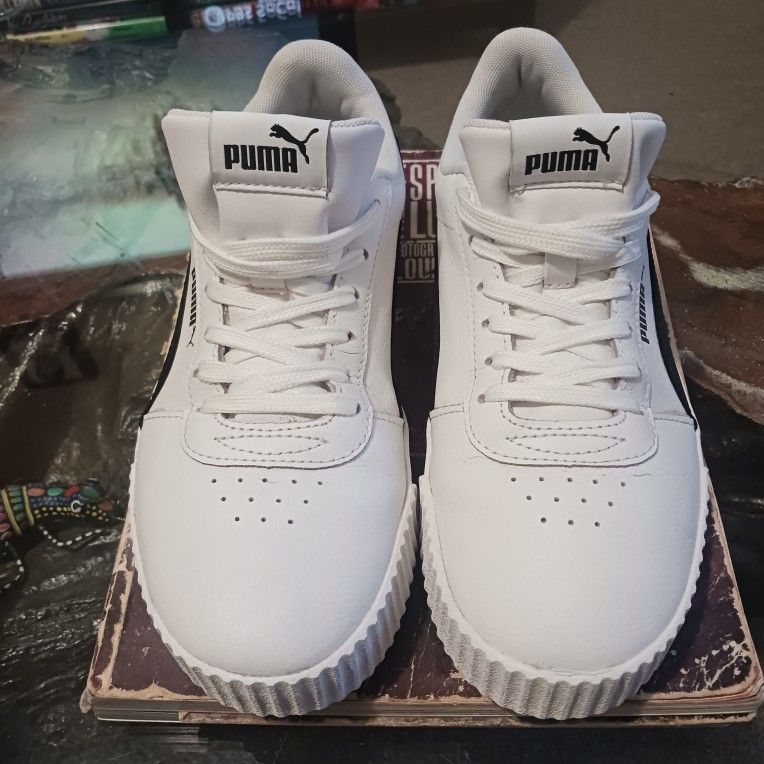 Puma Women's Carina Sneakers Size 7.5. Tenis Puma Para Mujer Talla 7.5.