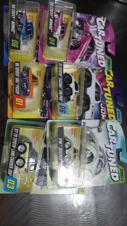 Cartuned toy lot