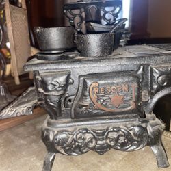 Crescent Salesman Model . Wood Burning Stove . 