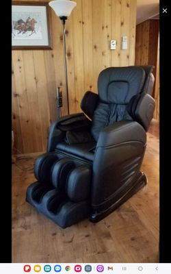 Massage Chair Slab-1 Shiatsu Zero Gravity--Excellent condition