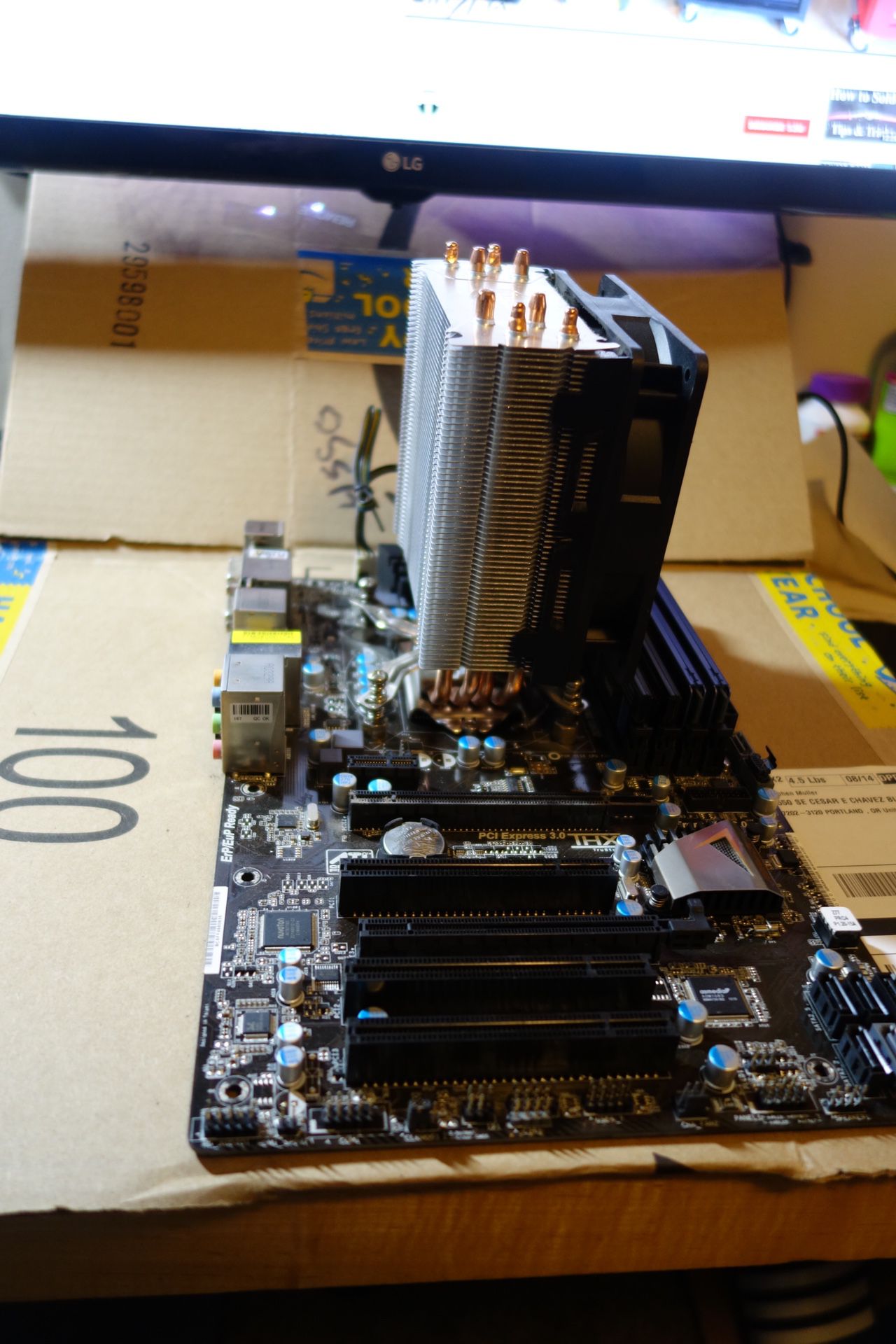 I5 3570k, asrock motherboard, hyper212+, 16gb Ram, asus AC WiFi card