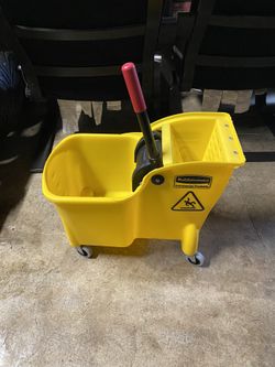 Small Rubbermaid Mop Bucket