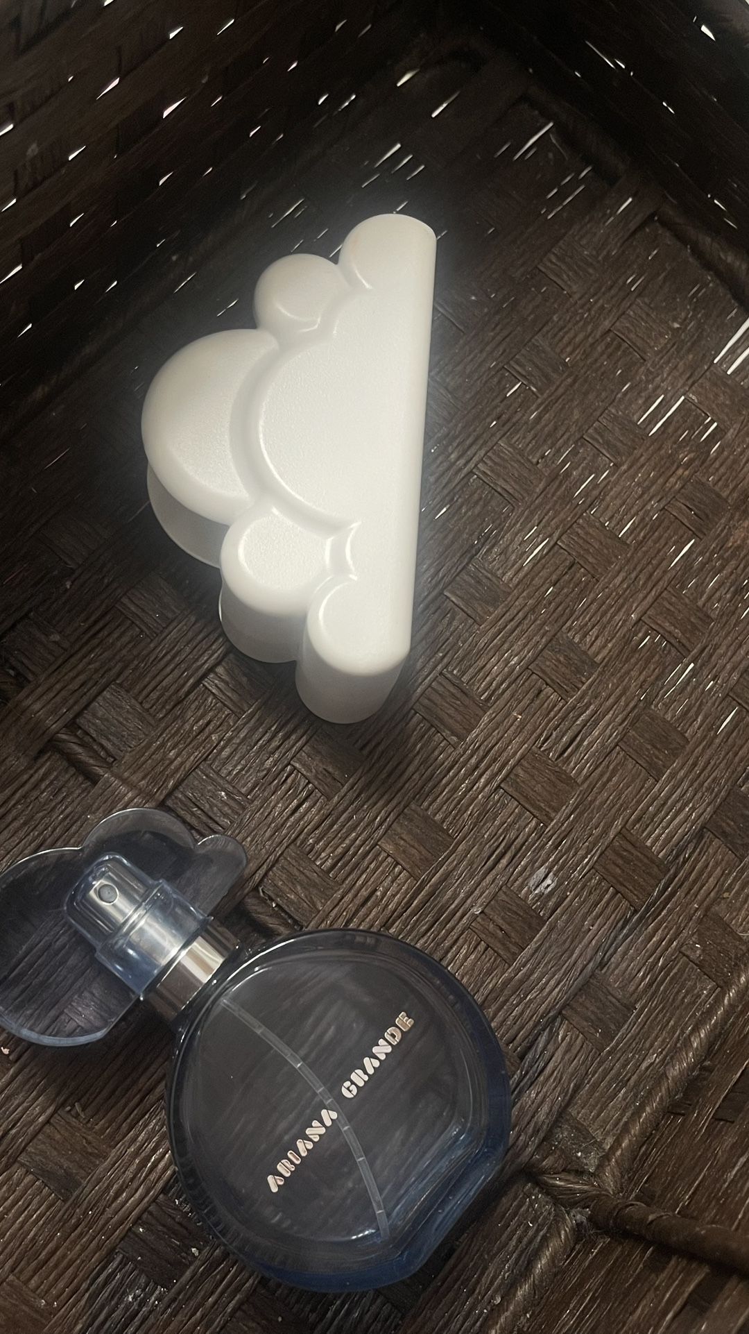 COLLECTOR PERFUME: Ariana Grande Cloud 1OZ Bottle & Holder (Read Description)