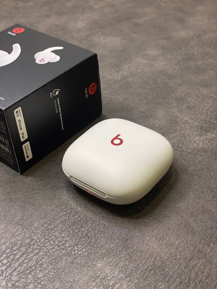 Beats Fit Pro True Wireless Bluetooth Noise Cancelling in-Ear Headphones - white