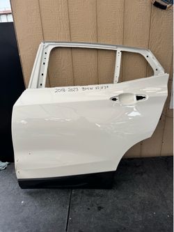 2018 2019 2020 2021 2022 2023 BMW X2/F39 LEFT REAR DOOR OEM USED
