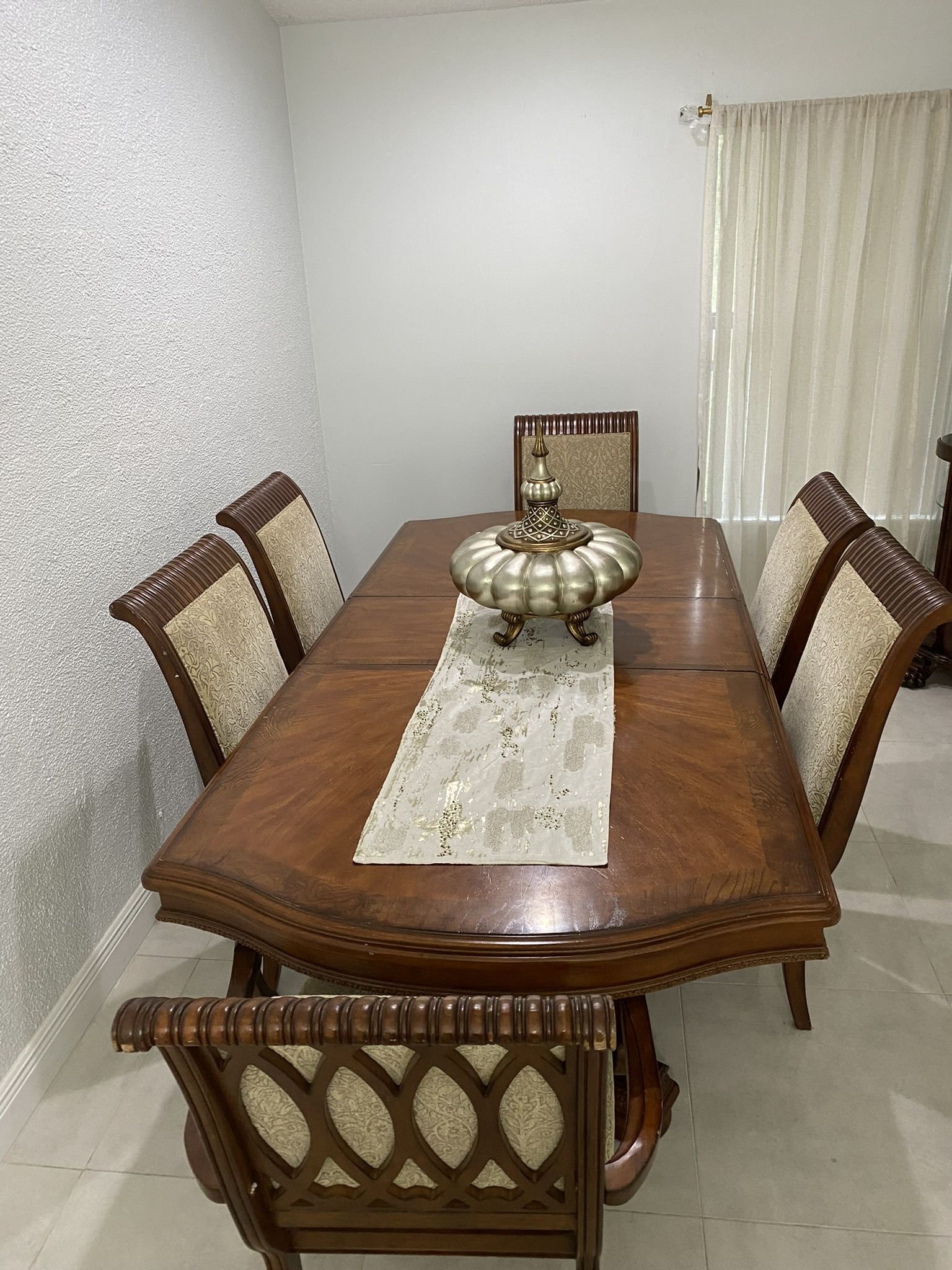 Dining Table Set