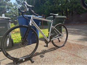 Cannondale topstone gravel bike