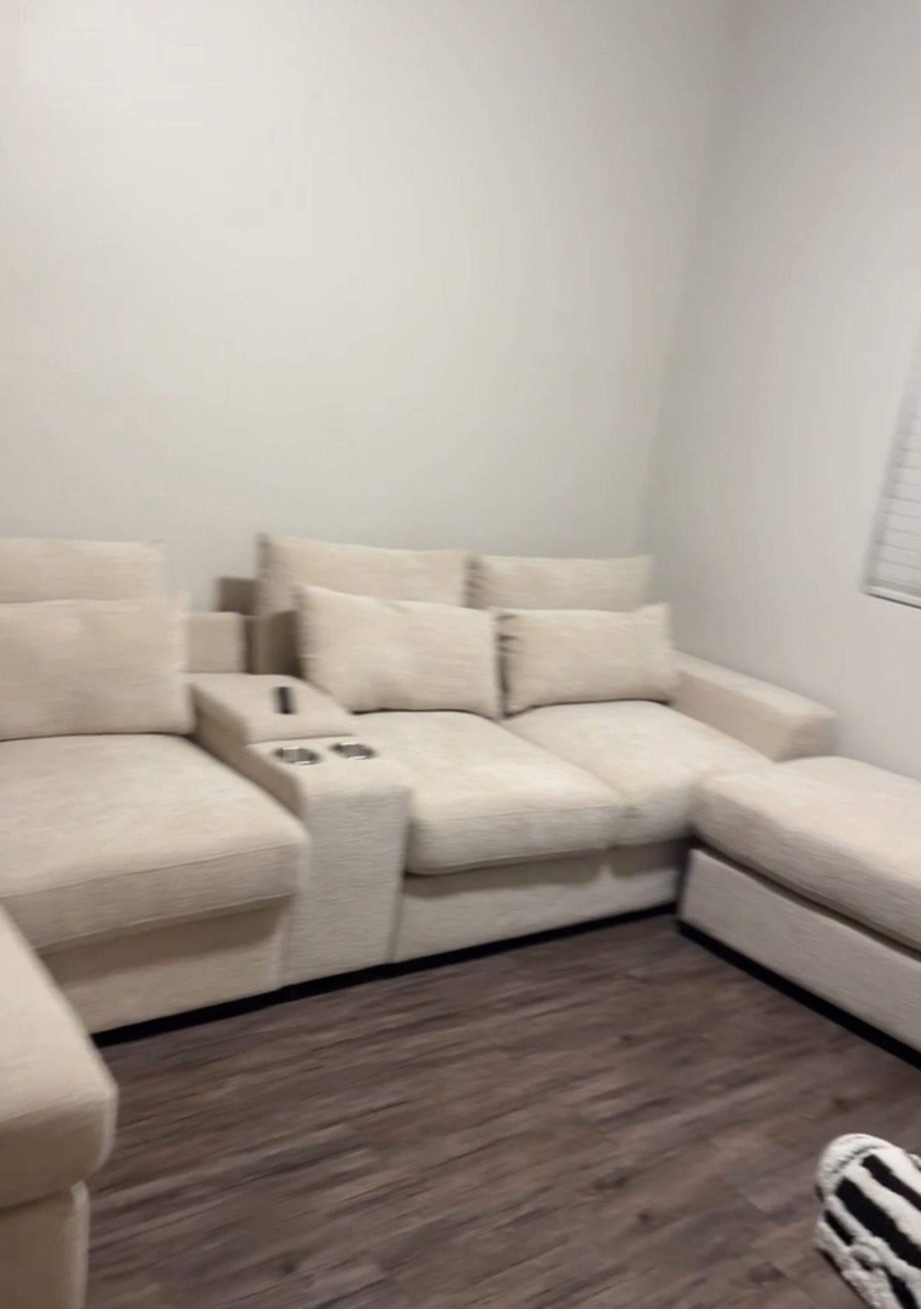 Sectional Sofa 