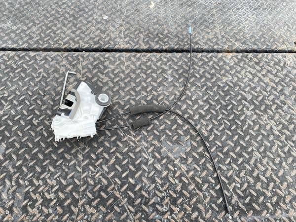 2015 2016 2017 Legacy Outback Front Left Door Latch Lock Actuator LH