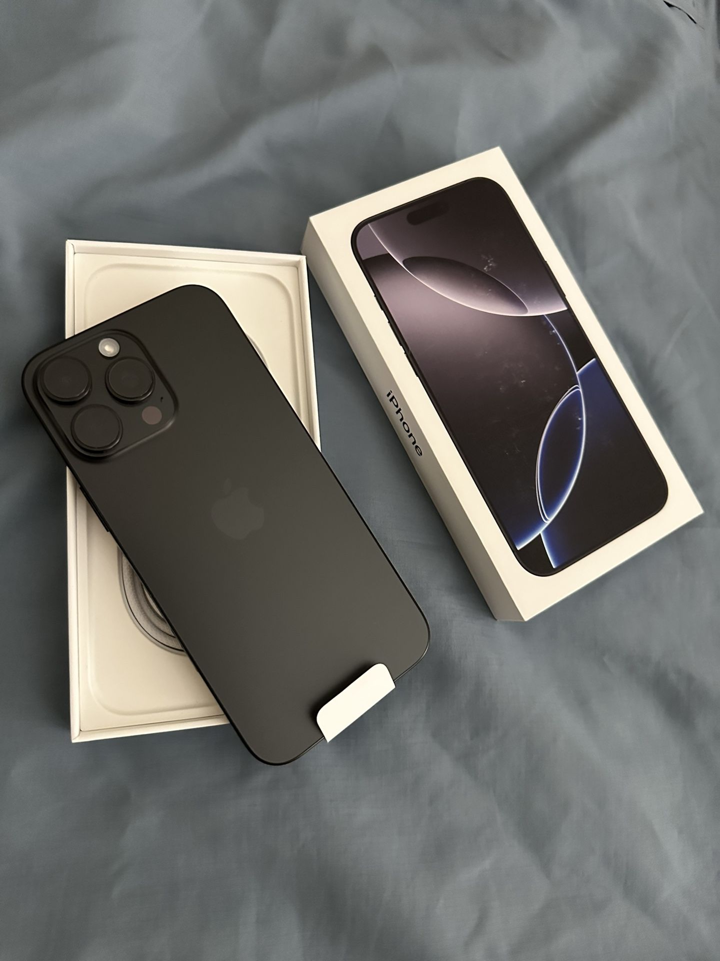 Apple iPhone 16 Pro Max Black Unlocked I Can Come To You Today