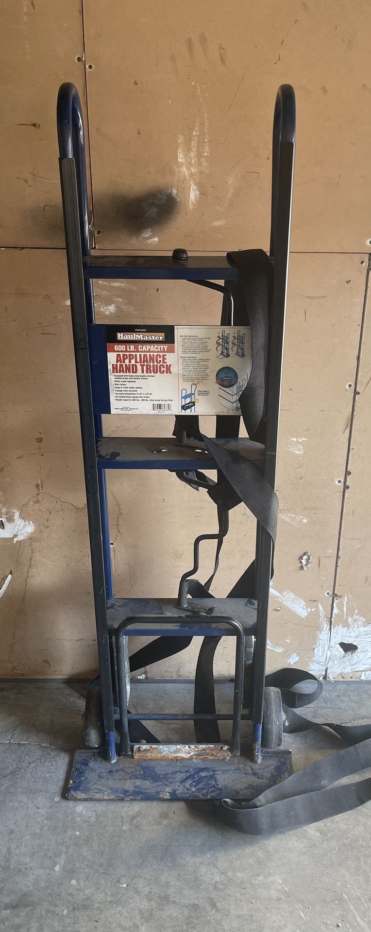 Haul-Master 600 lb. Capacity Appliance Hand Truck- Like new