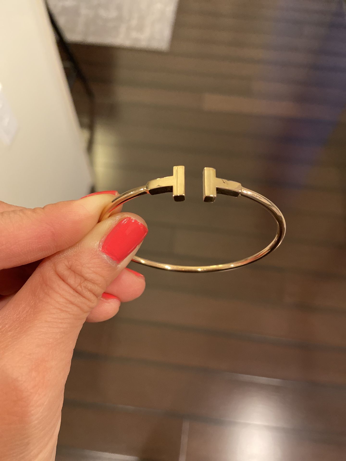 Authentic Rose Gold Tiffany & Co. T Wire Bracelet Size Small