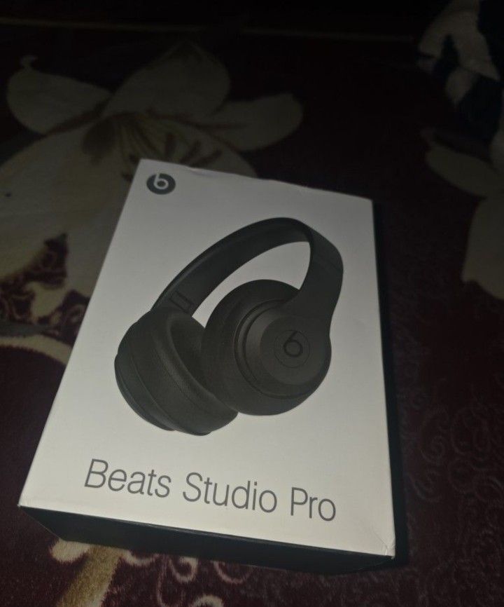 Beats Studio Pro