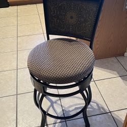 swivel bar stool