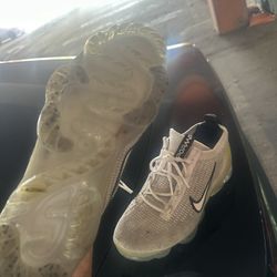 NIKE KIDS “FLYKNIT” VAPORMAX