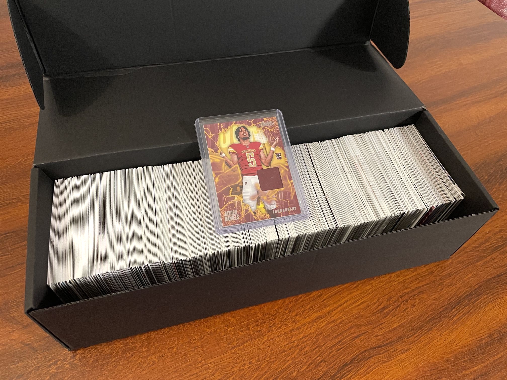 500+ Modern MINT Pack Fresh NFL Cards (TOP ROOKIES) [Box 17]