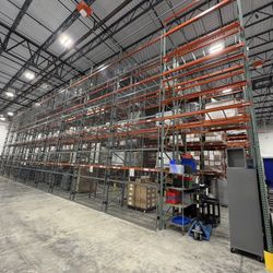 Pallet Racks Teardrop Beams Uprights Industrial Warehouse Racking 