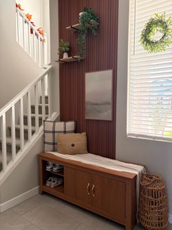 Entry bench