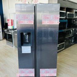 Samsung - 27.4 Cu. Ft. Side-by-Side Refrigerator - Black stainless steel Model:RS27TSG/AA