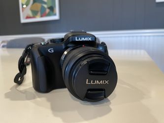 Panasonic LUMIX DMC-G3 - Camera + Factory Lens
