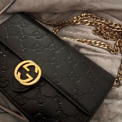 Authentic Gucci Crossbody Wallet On Chain Bag 