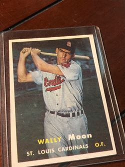 1957 Topps Baseball ⚾️ Card #65 Wally Moon - St. Louis Cardinals