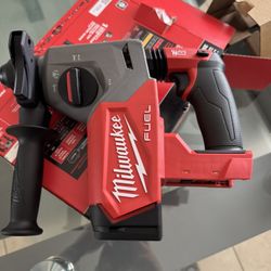 HAMMER DRILL MILWAUKEE 