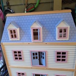 Plan Toys Doll House And Accessories 