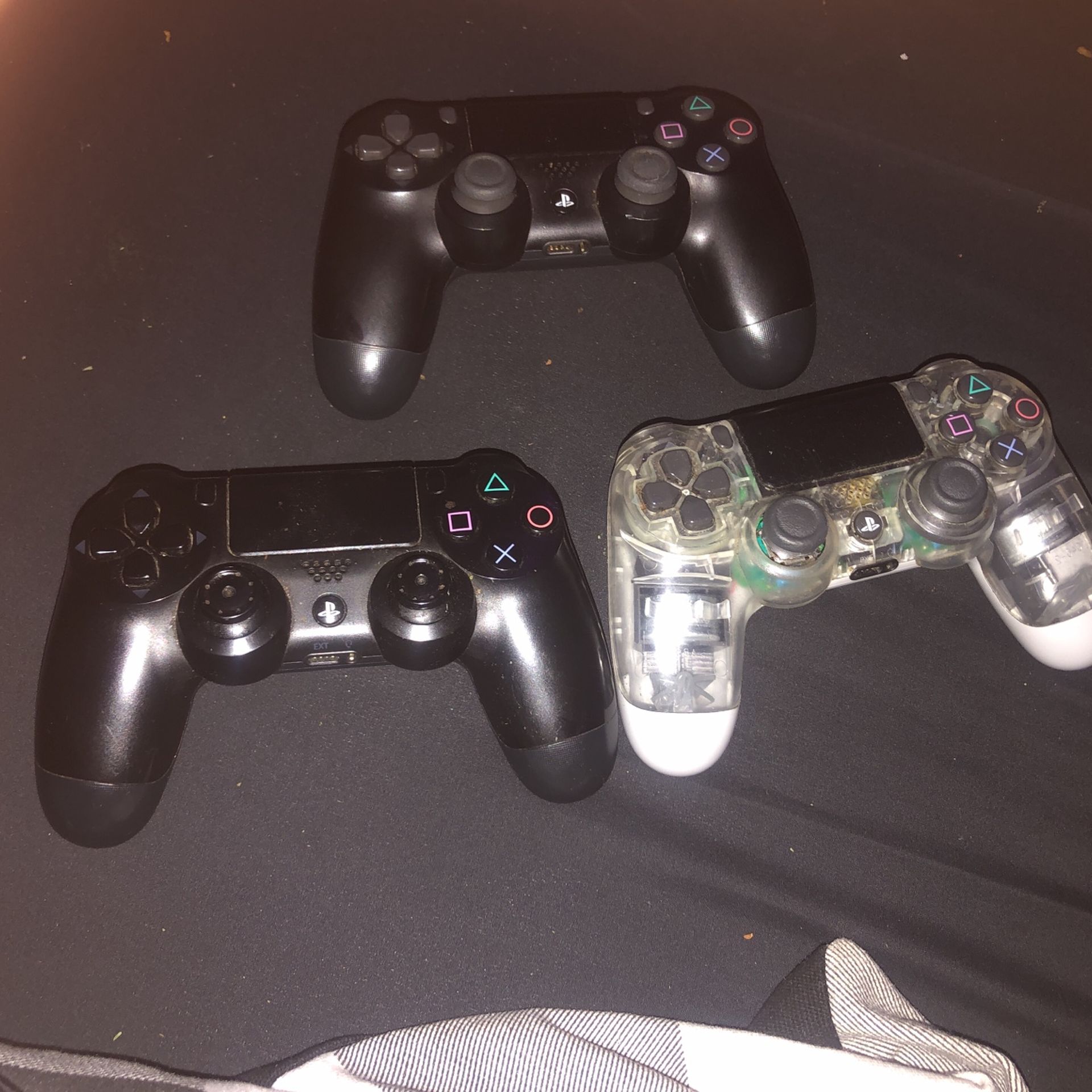 PS4 Controller 