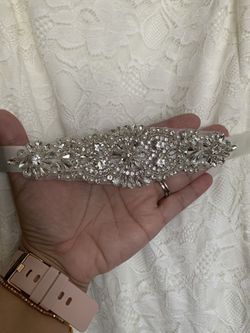 All New Wedding Dress And  Accessories (includes New Wedding Dress)