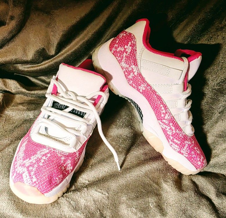 Jordan's Retro Size 6.5