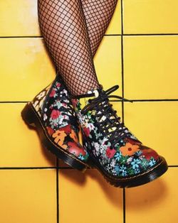 Dr. MARTENS  1460 FLORAL MASH UP LEATHER LACE UP BOOTS Size 7