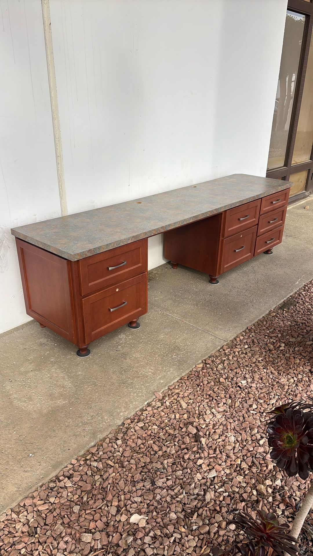 Free Desk