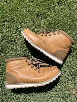 Boys Youth Size 1 Brown Boots! Like New !
