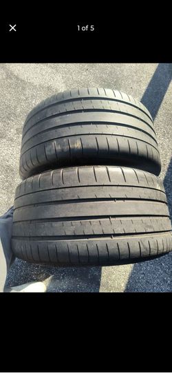 PAIR OF 285/30/20 MICHELIN TIRES