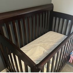 Wood Crib With Mattress