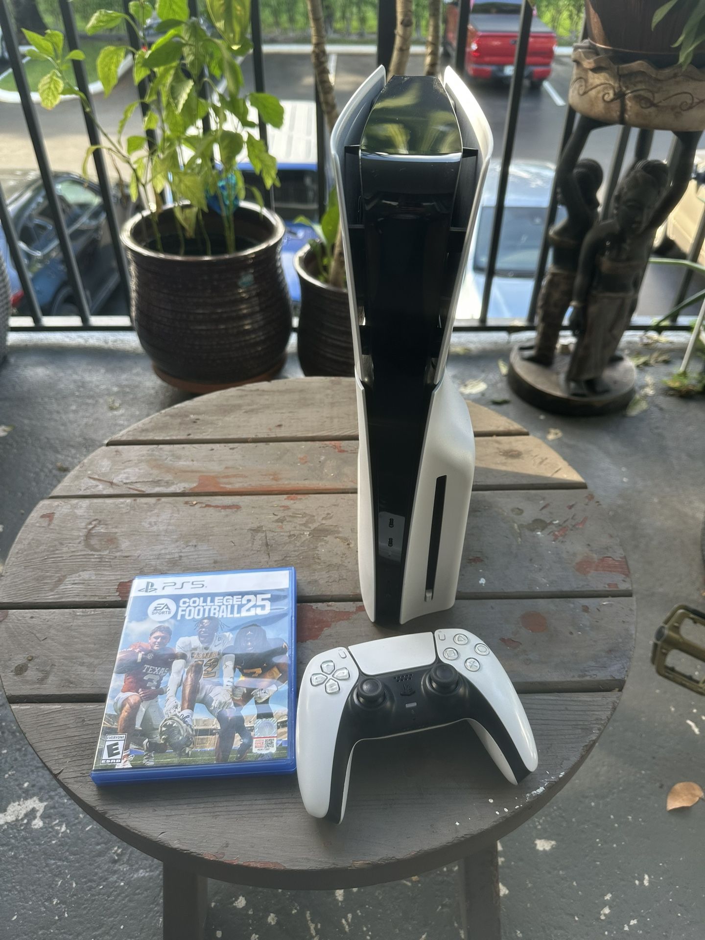 Sony PS5 Slim Disc Version 1TB With NCAA25 /Price is firm No Trades